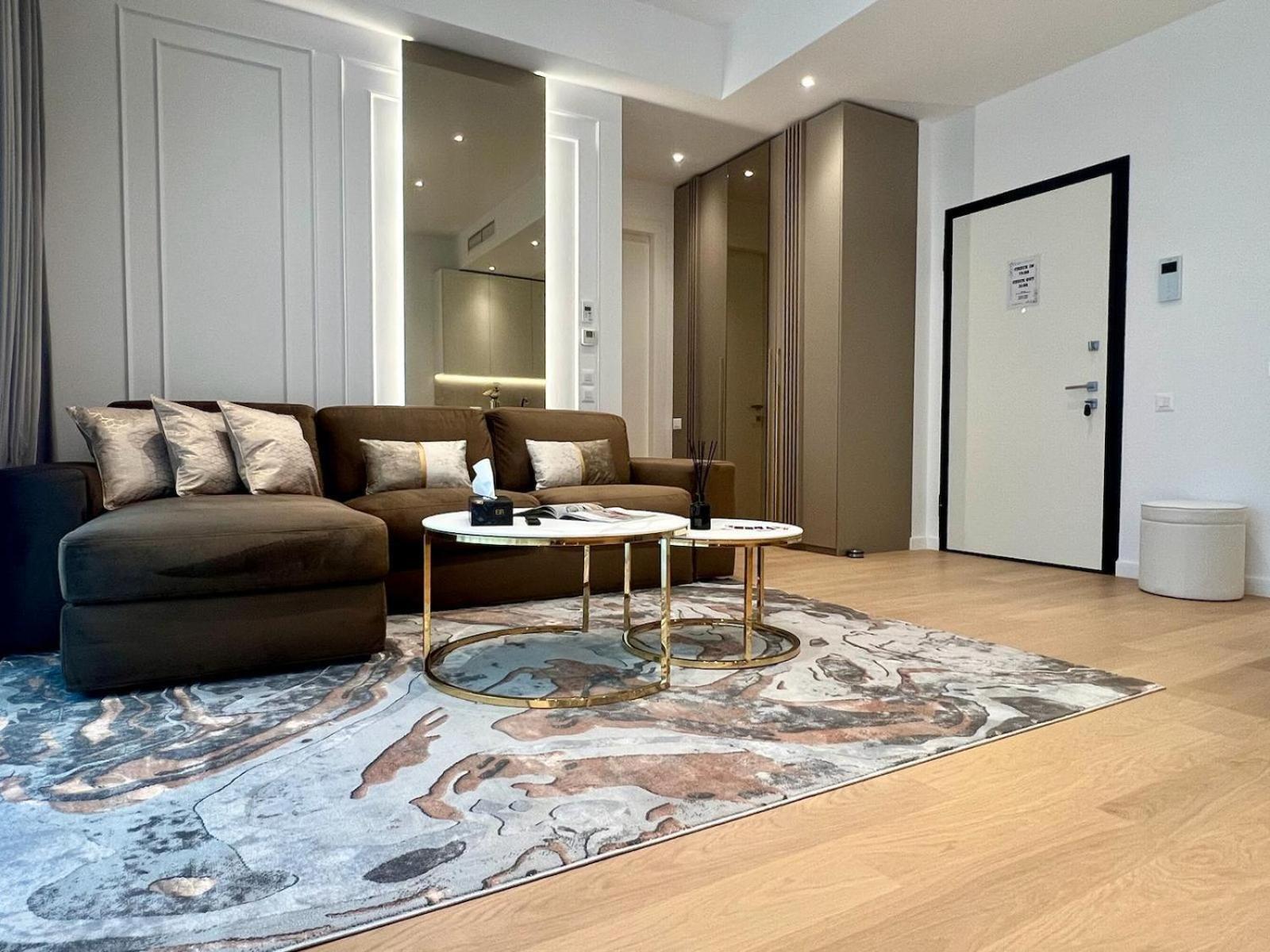 One Verdi Luxury Apartments Bukarest Exteriör bild